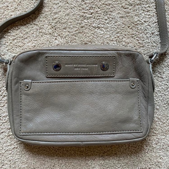 Marc Jacobs crossbody purse - Picture 1 of 3